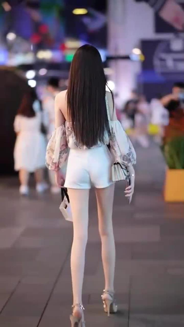 男人拿肌肌桶女人软件操作演示